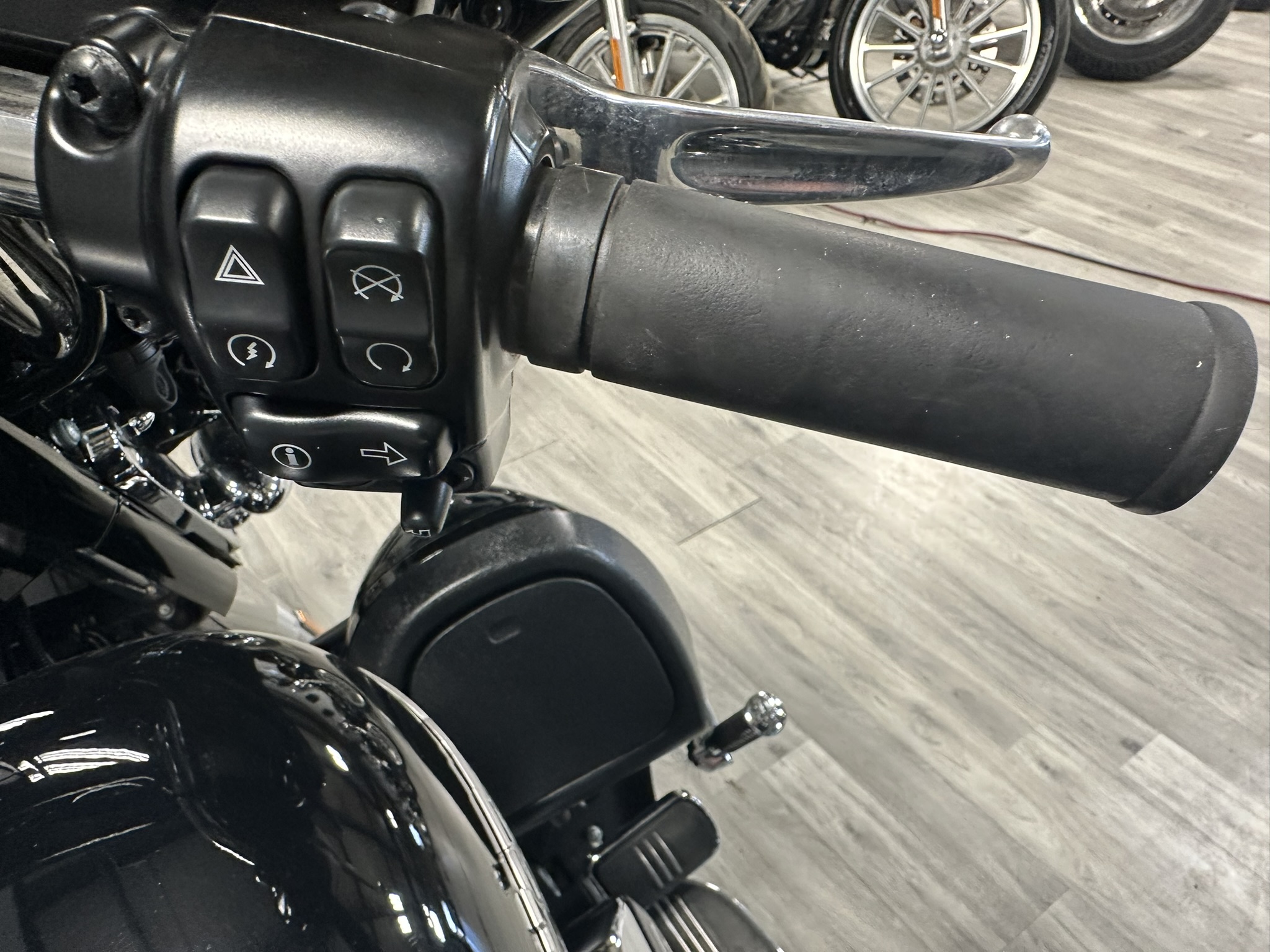 HARLEY DAVIDSON STREET GLIDE SPECIAL FOR SALE HOGTOWN CYCLES