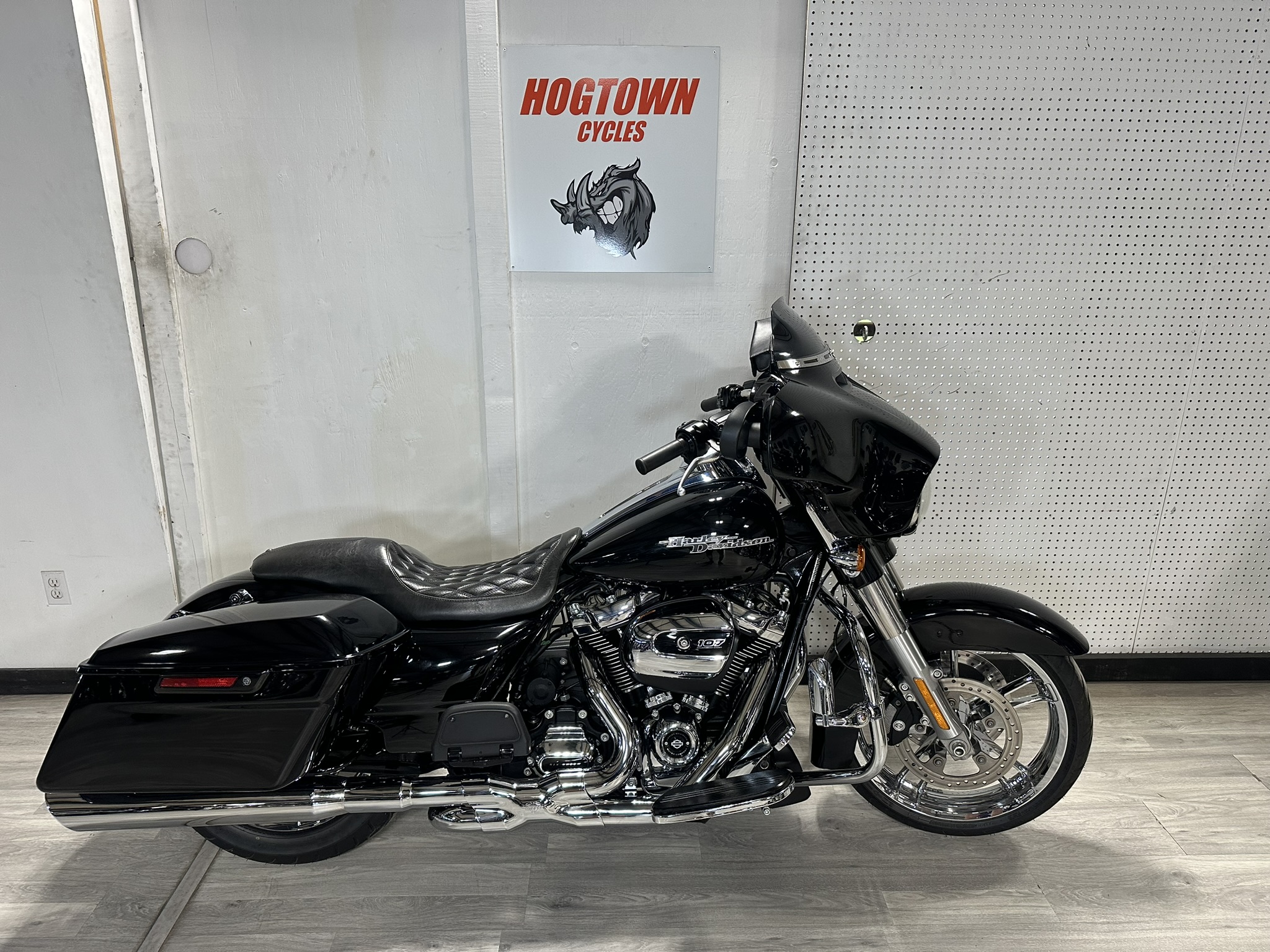 HARLEY DAVIDSON STREET GLIDE FOR SALE ONTARIO