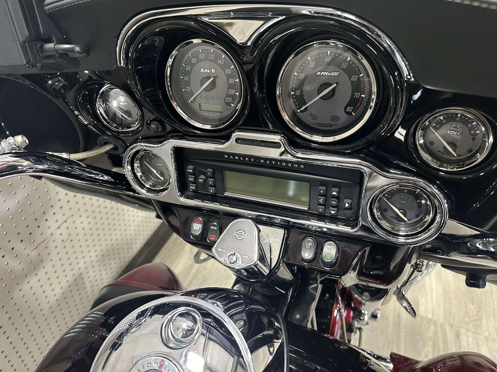 HARLEY DAVIDSON CVO ULTRA CLASSIC FOR SALE ONTARIO