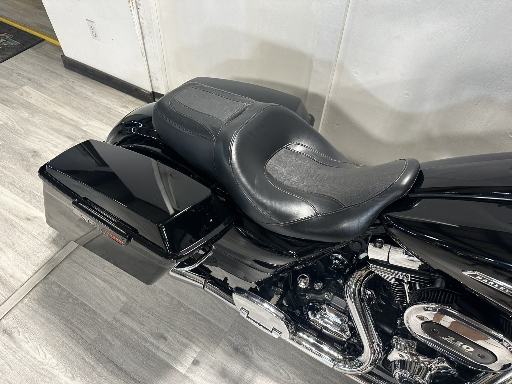 HARLEY DAVIDSON CVO STREET GLIDE FOR SALE ONTARIO