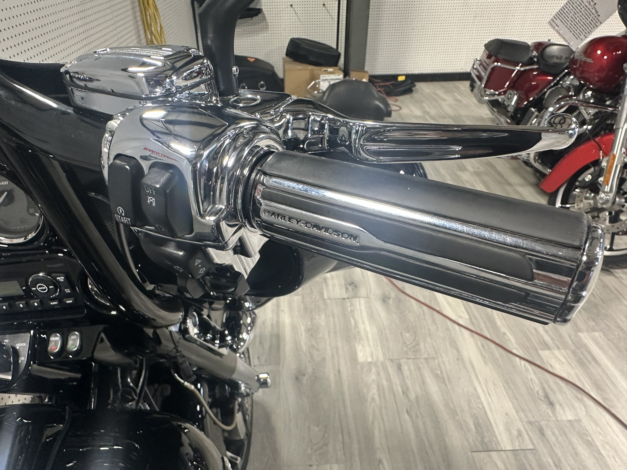 HARLEY DAVIDSON CVO STREET GLIDE FOR SALE ONTARIO