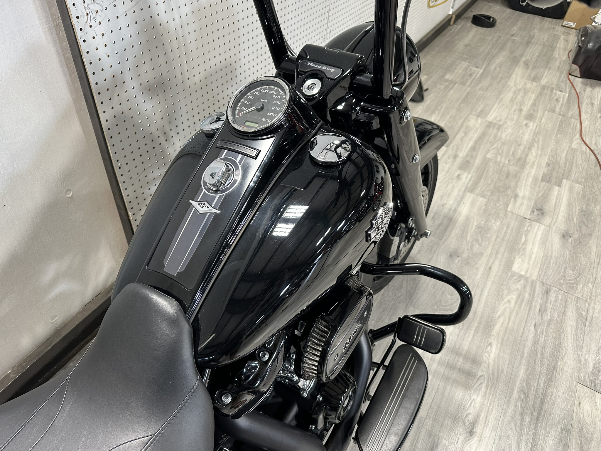 HARLEY DAVIDSON ROAD KING SPECIAL FOR SALE ONTARIO