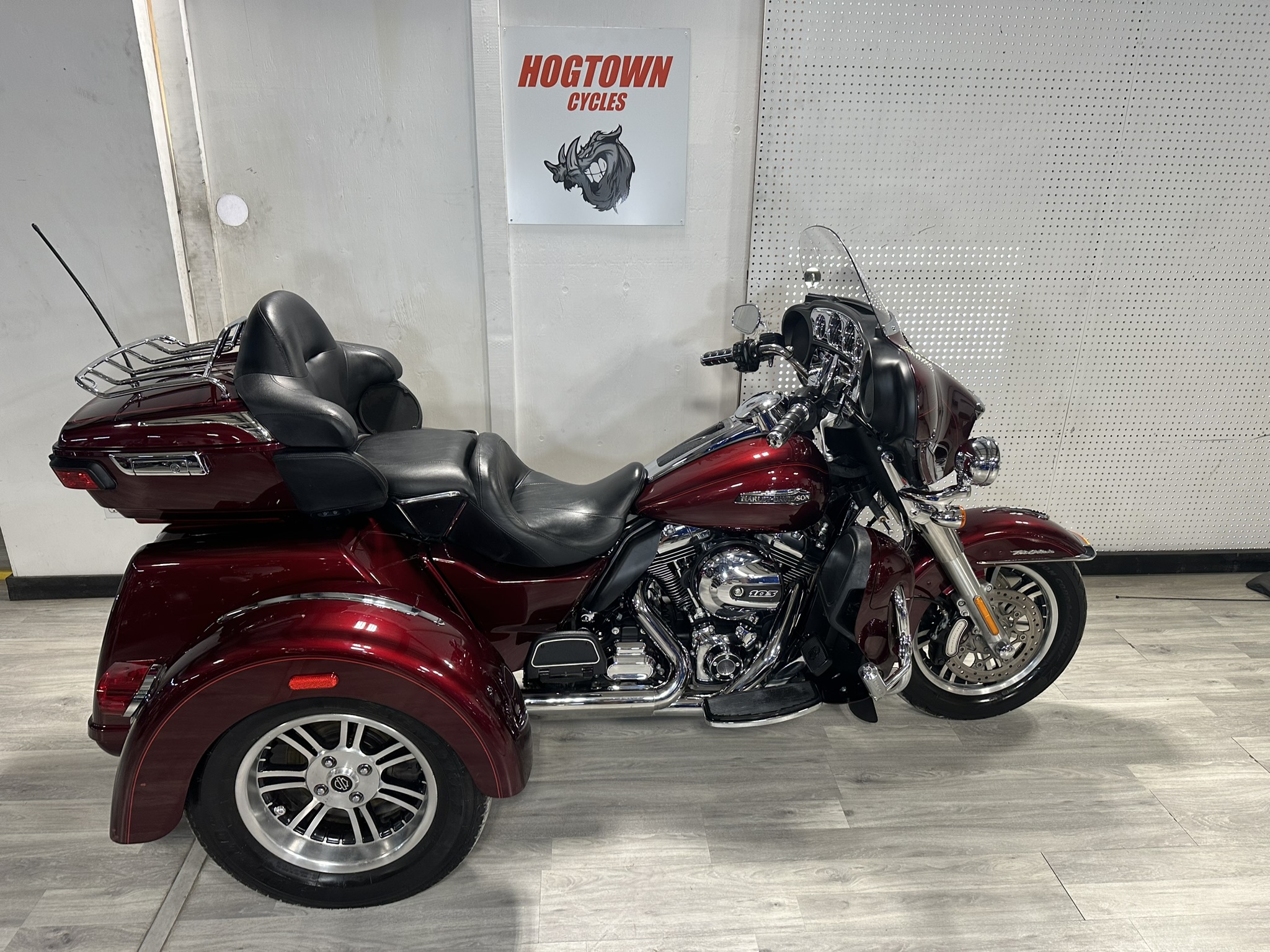 HARLEY DAVIDSON TRI GLIDE FOR SALE ONTARIO