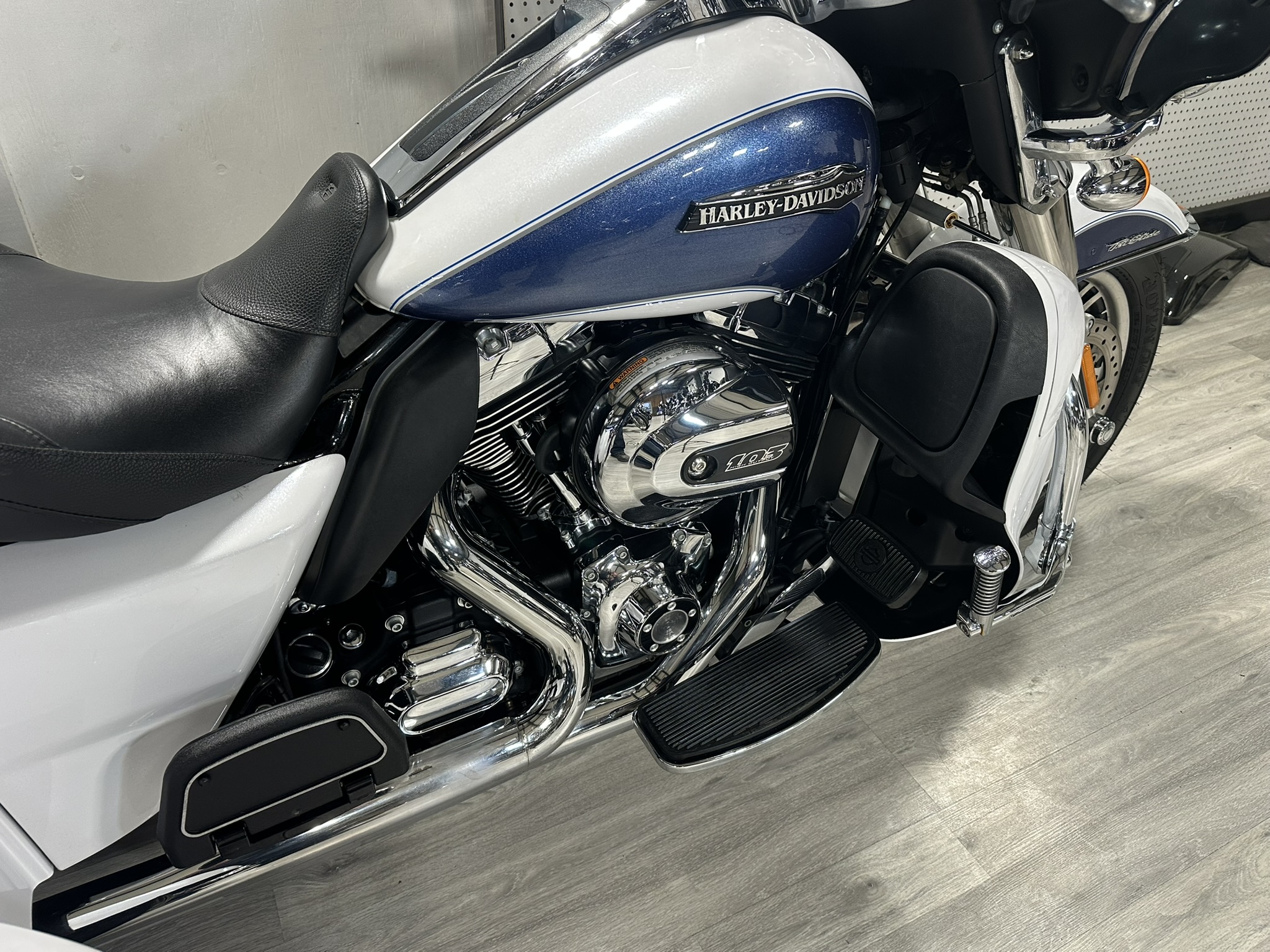 HARLEY DAVIDSON TRI GLIDE FOR SALE ONTARIO HOGTOWN CYCLES