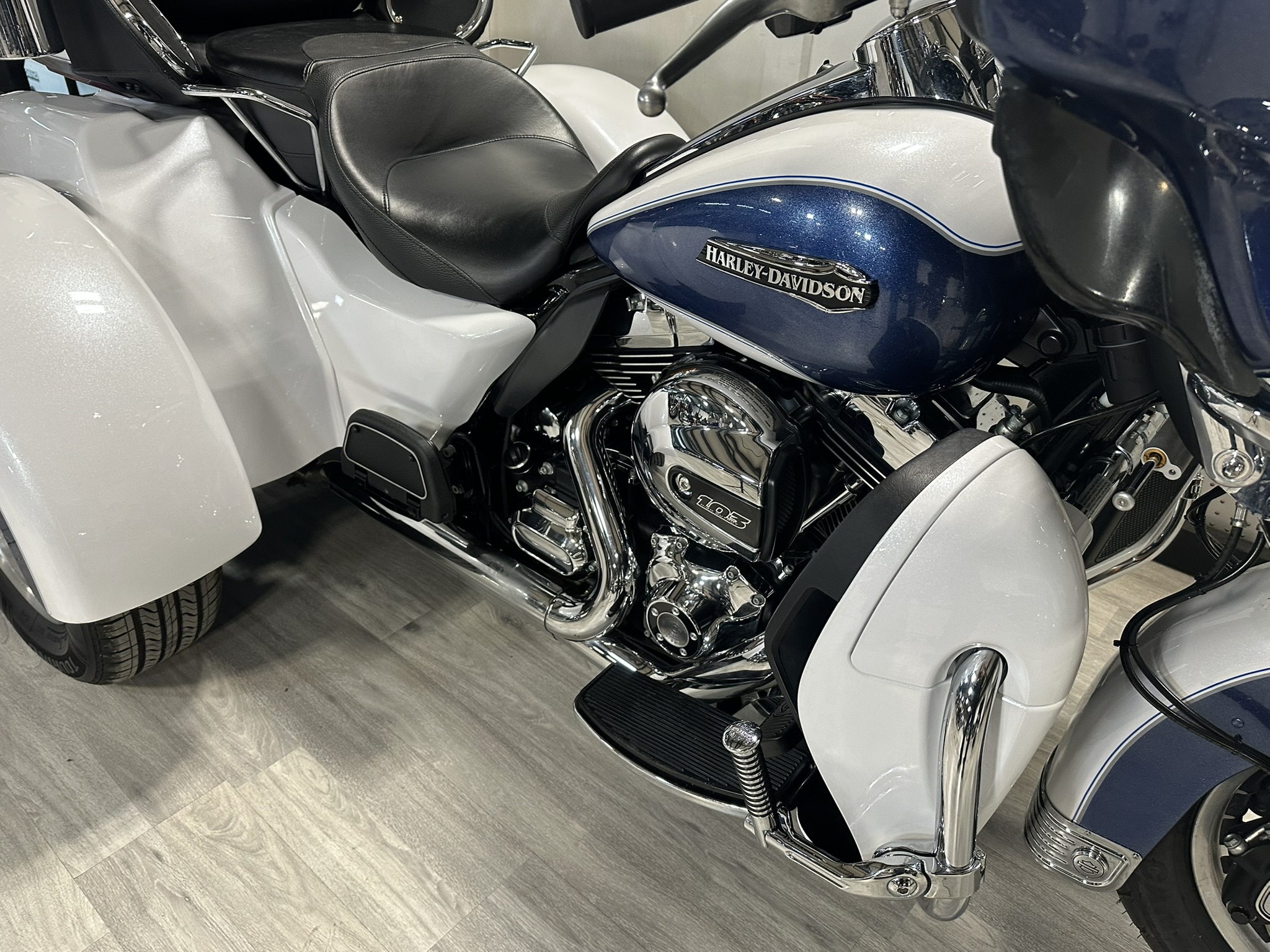 HARLEY DAVIDSON TRI GLIDE FOR SALE ONTARIO HOGTOWN CYCLES