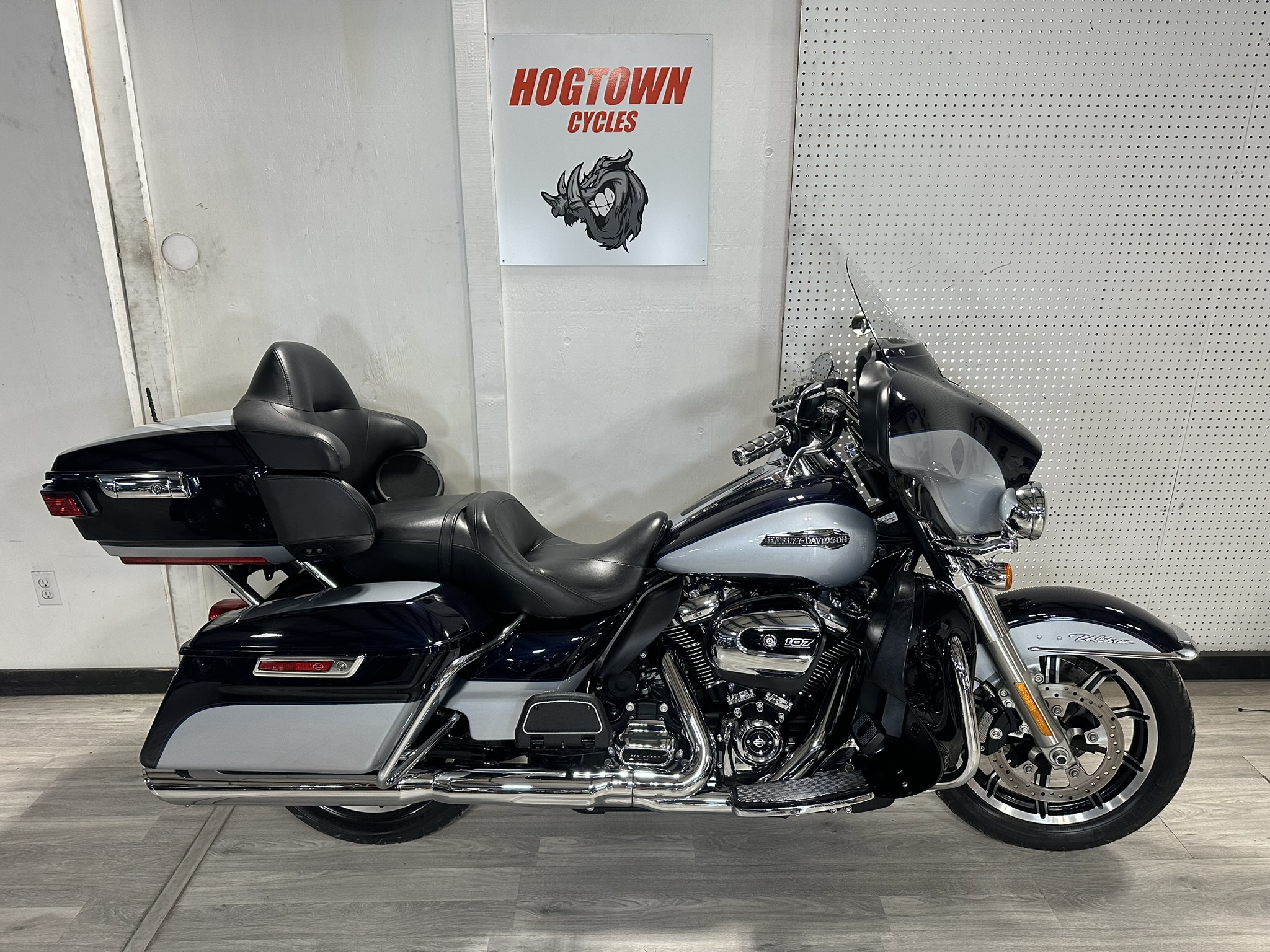 HARLEY DAVIDSON ULTRA CLASSIC FOR SALE ONTARIO