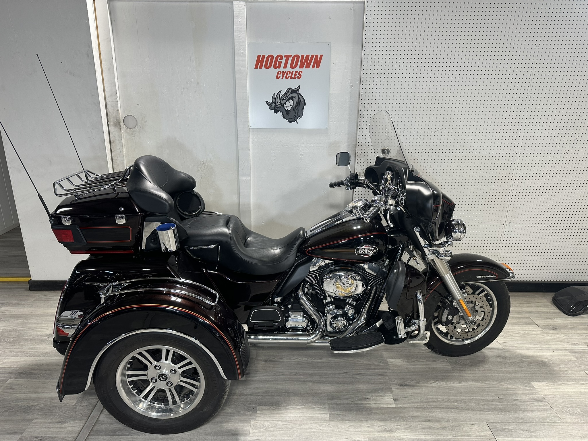 HARLEY DAVIDSON TRI GLIDE FOR SALE HOGTOWN CYCLES