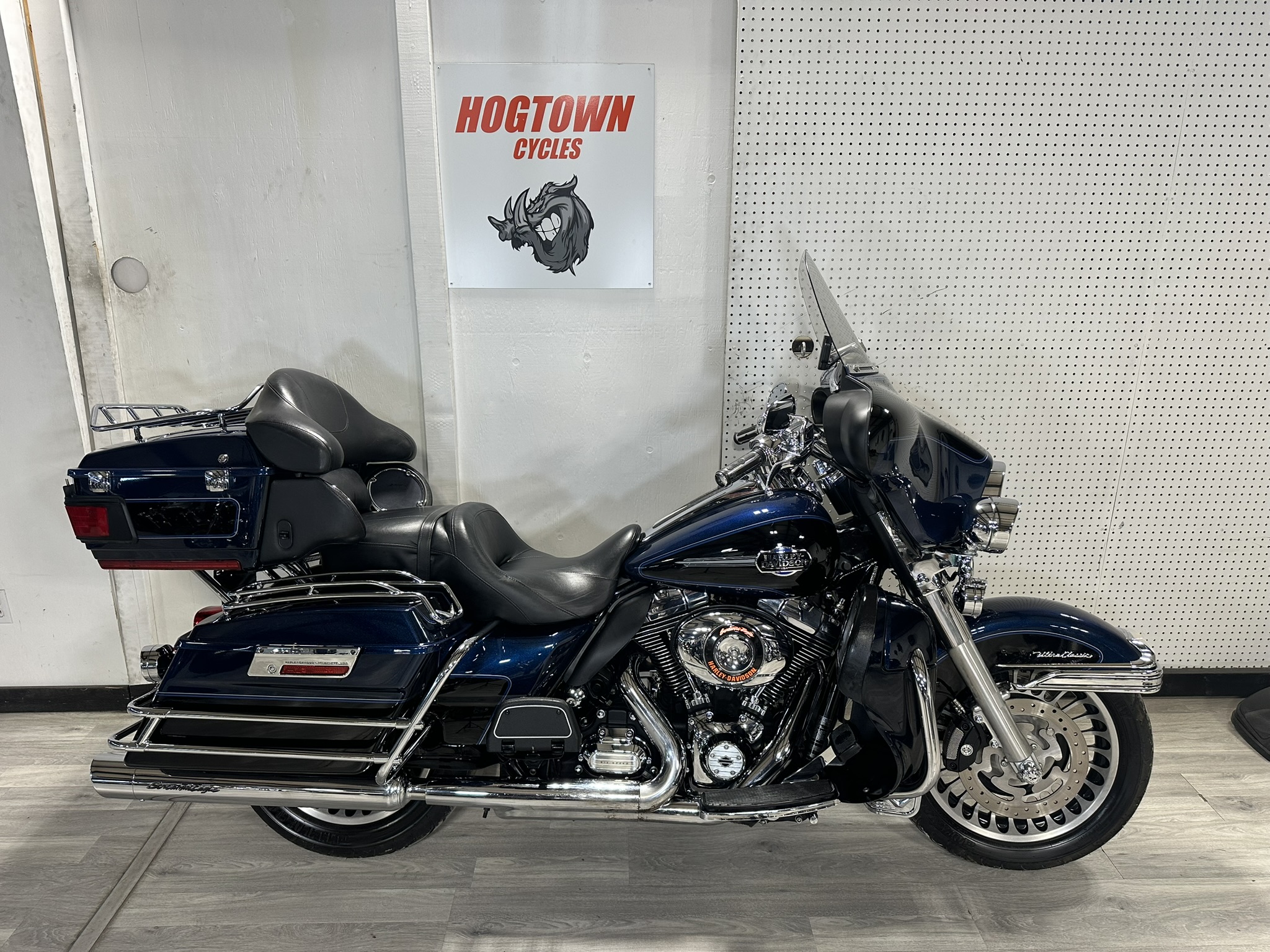 HARLEY DAVIDSON ULTRA CLASSIC FOR SALE ONTARIO HOGTOWN CYCLES