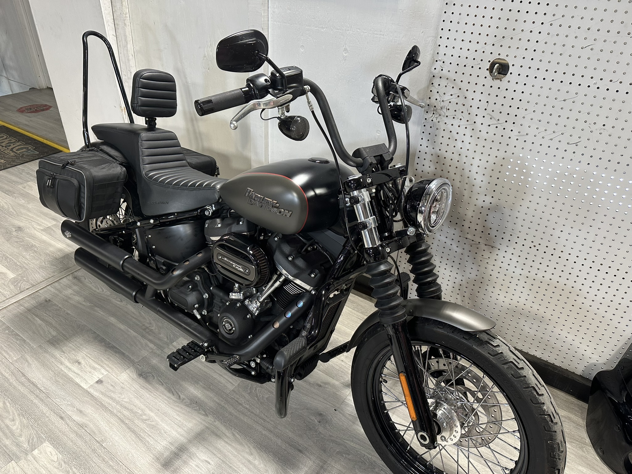 HARLEY DAVIDSON STREET BOB FOR SALE ONTARIO