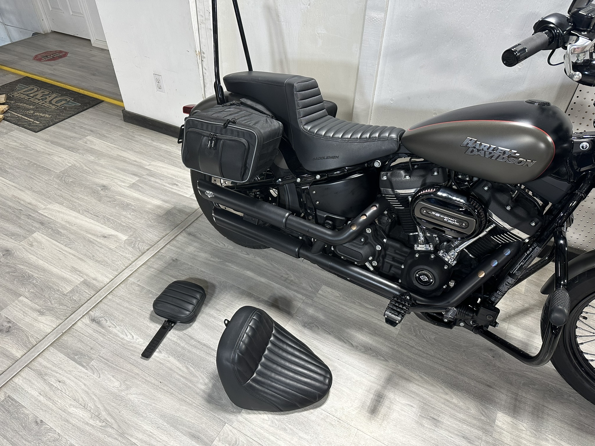 HARLEY DAVIDSON STREET BOB FOR SALE ONTARIO