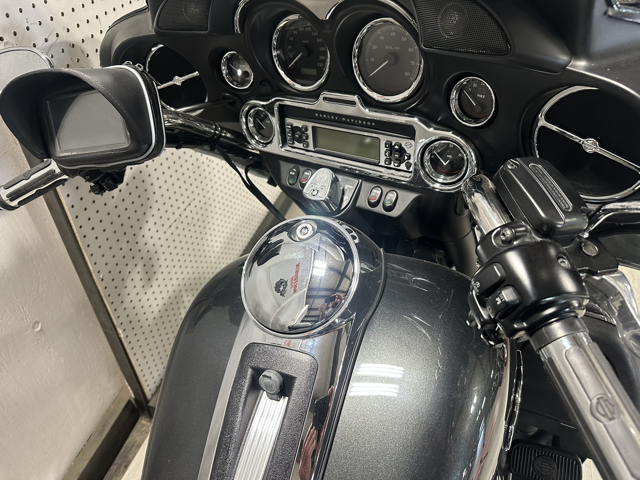 HARLEY DAVIDSON ULTRA CLASSIC FOR SALE ONTARIO HOGTOWN CYCLES