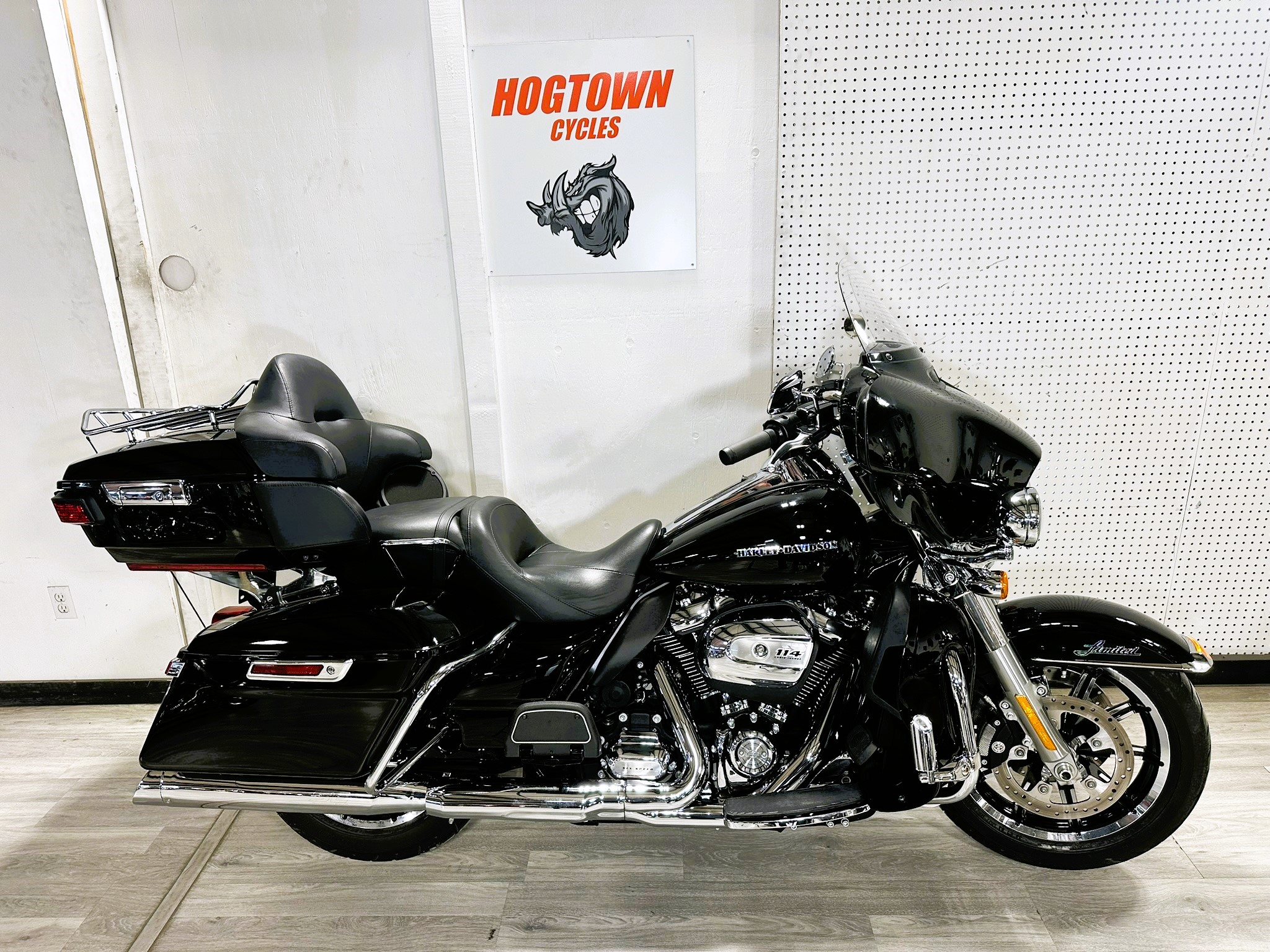 HARLEY DAVIDSON ULTRA LIMITED FOR SALE ONTARIO HOGTOWN CYCLES