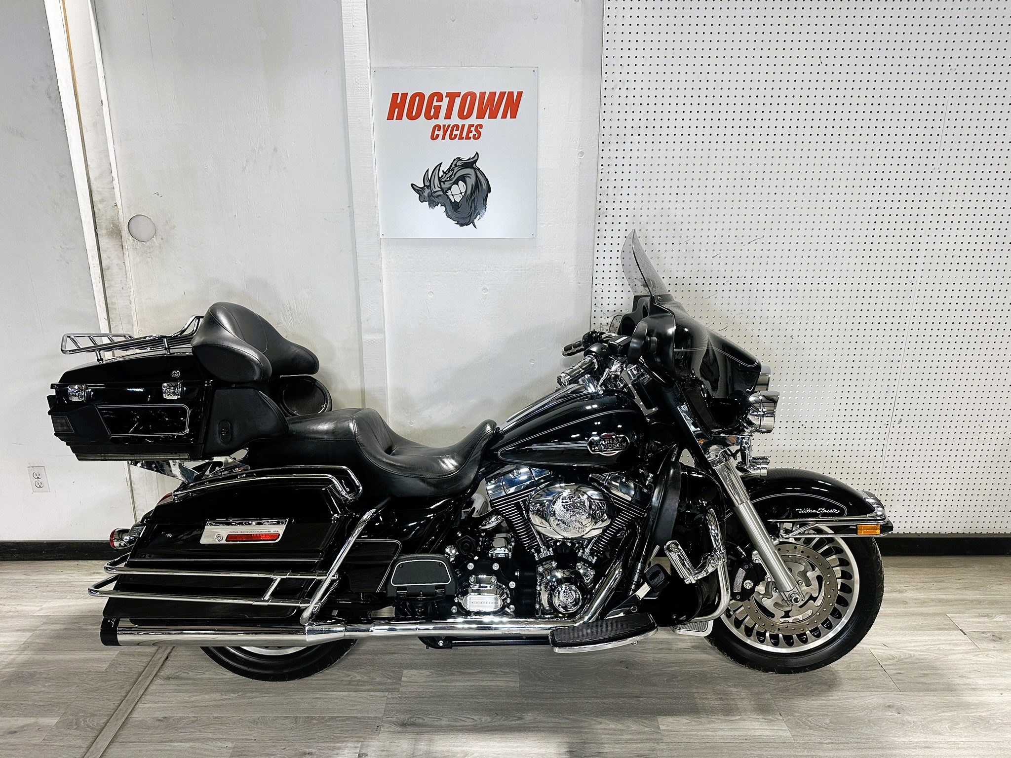 HARLEY DAVIDSON ULTRA CLASSIC FOR SALE HOGTOWN CYCLES