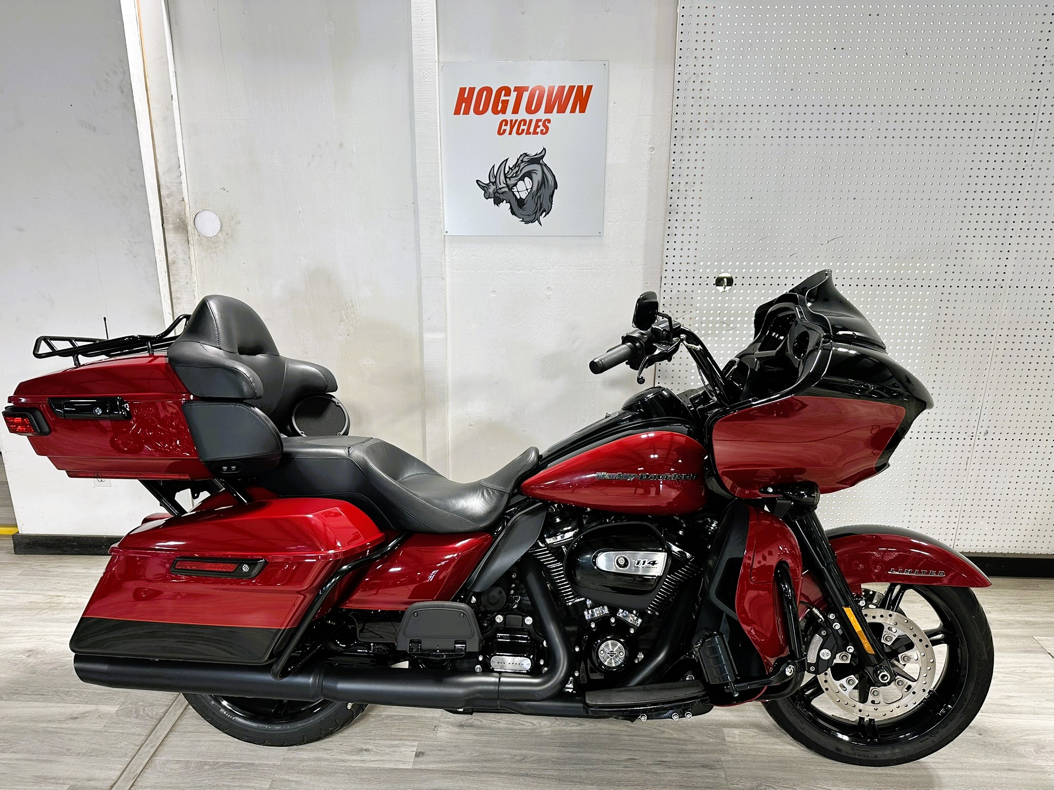 HARLEY DAVIDSON ROAD GLIDE LIMITED FOR SALE HOGTOWN CYCLES