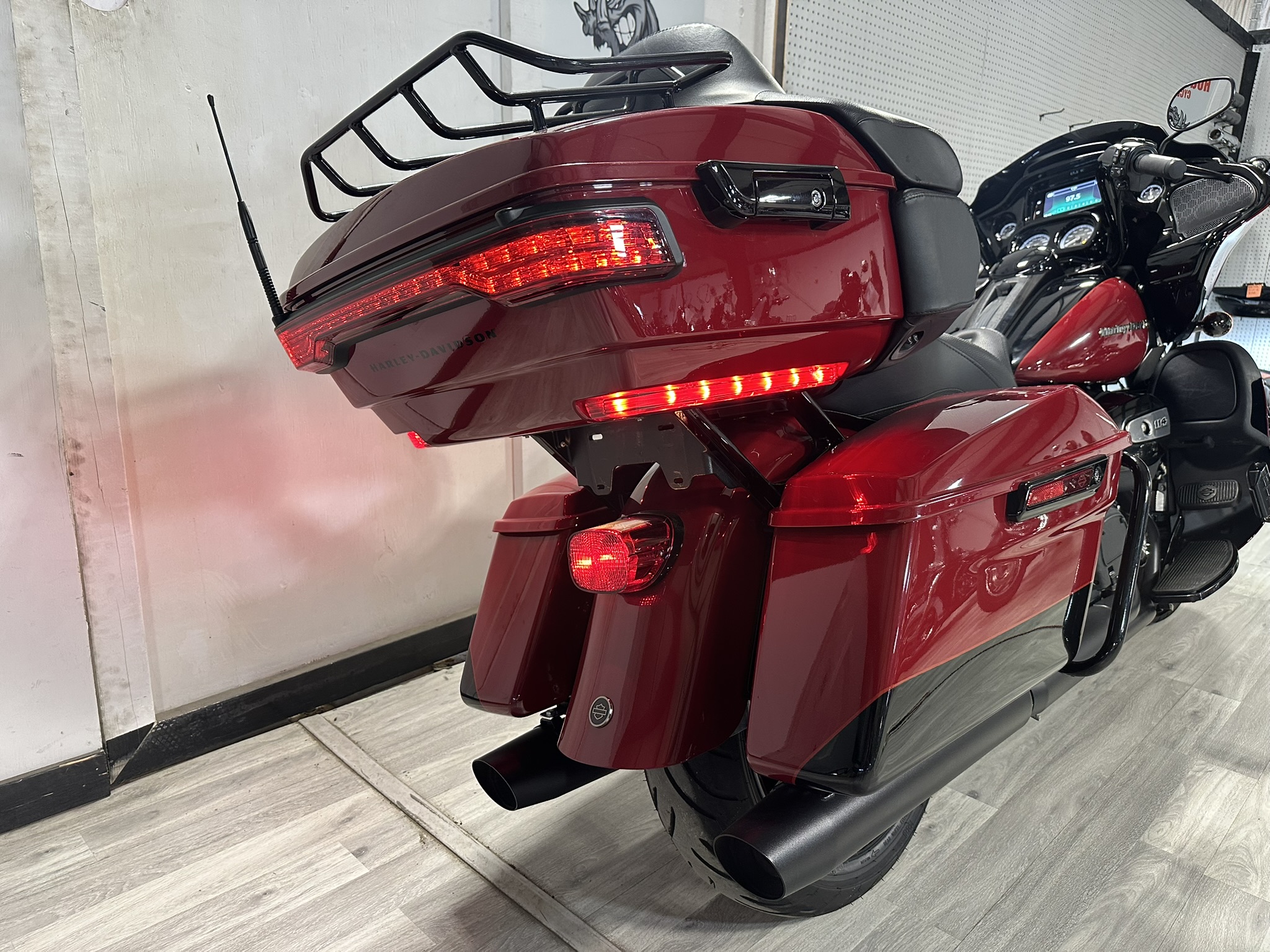 HARLEY DAVIDSON ROAD GLIDE LIMITED FOR SALE HOGTOWN CYCLES