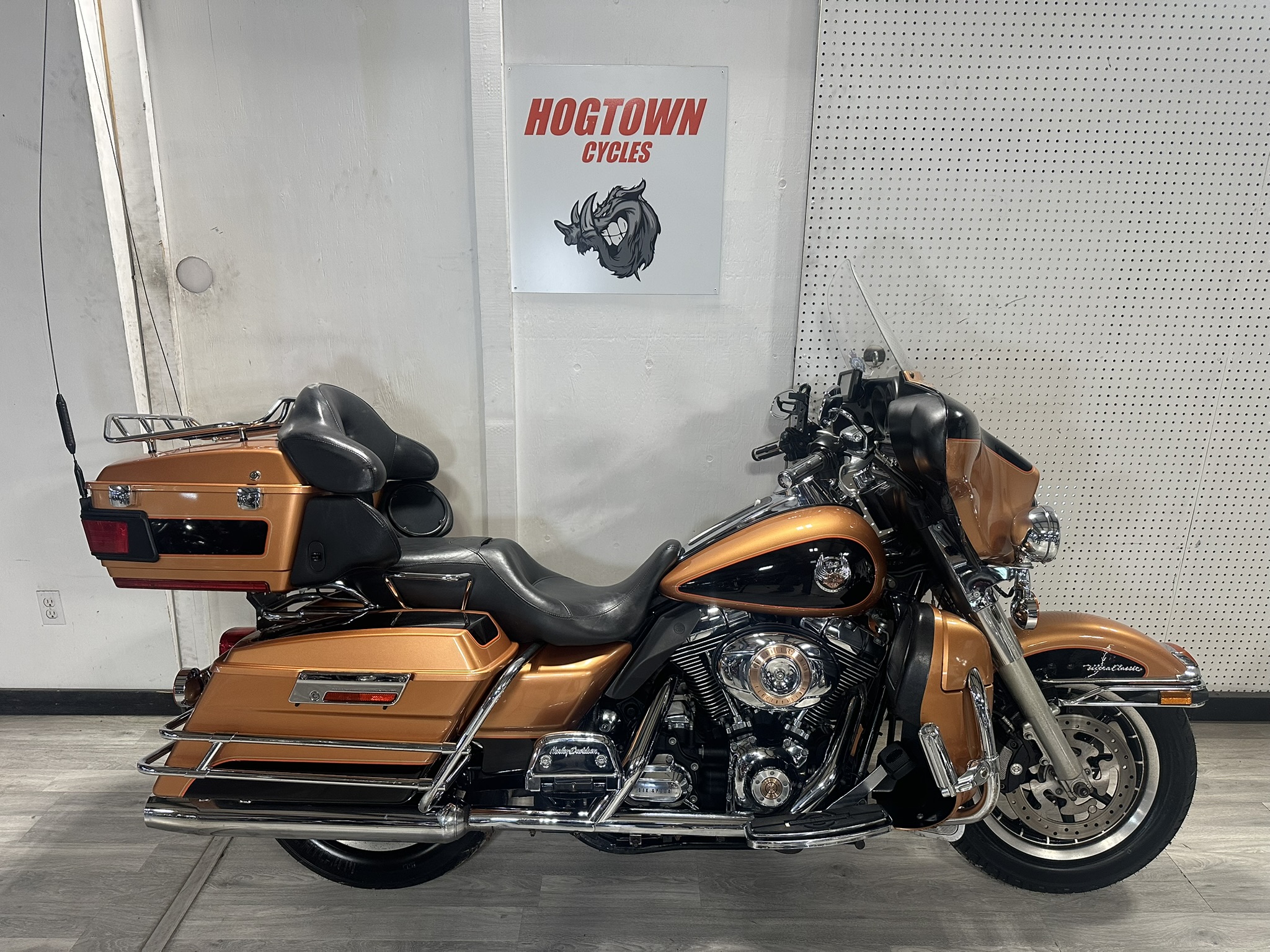 HARLEY DAVIDSON ULTRA CLASSIC FOR SALE HOGTOWN CYCLES