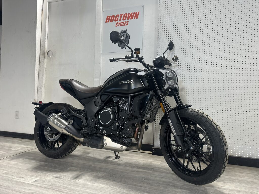 2023 700 CL-X Heritage, Only 1861 Kms, Like New, 73.8 HP, Electronic Cruise, ABS & Off Road Modes, ECO/Sport Mode, LED Lighting, Pirelli Tires, Adjustable Suspension, 6 Speed Transmission, $5995.00 Plus Tax And License, Financing Available OAC. Stock # 002342
