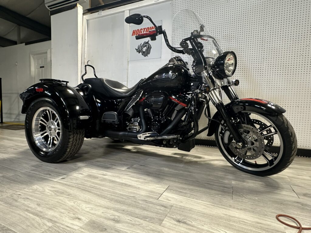 HARLEY DAVIDSON FREEWHEELER FOR SALE ONTARIO HOGTOWN CYCLES